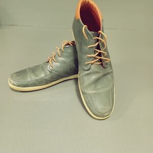 Bosi Men's Leather Casual Shoes, Size 10.  Designed in Italy, Made in Colombia